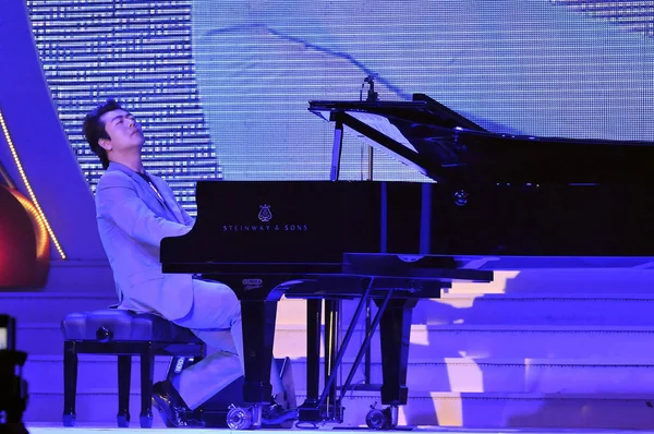 Chinese Pianist Lang Lang Presteert 25Ste Verjaardag Ceremonie Voor Hong — Stockfoto
