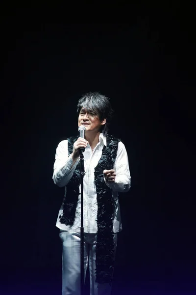 Hongkong Zpěvák Emil Chow Wah Kin Provádí Jeho Koncertě Qingdao — Stock fotografie