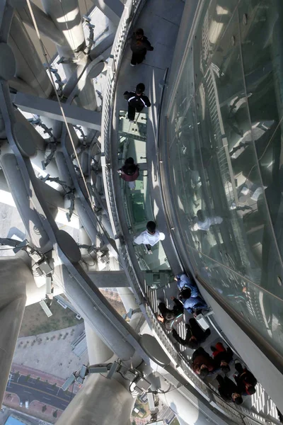 Visitantes Caminham Escadaria Turística Conhecida Como Spider Walk Torre Cantão — Fotografia de Stock