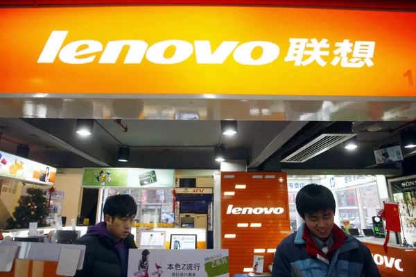 Chinesische Kunden Kaufen Einem Einkaufszentrum Für Digitale Produkte Shanghai China — Stockfoto