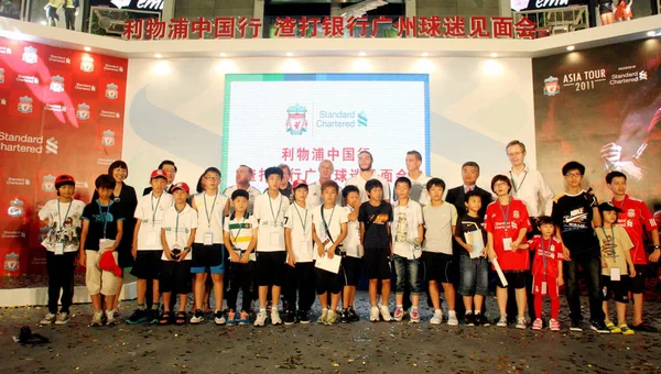 Membros Liverpool Football Club Conhecer Fãs Guangzhou Sul Província Chinas — Fotografia de Stock