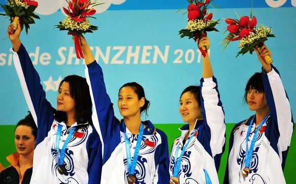 Chinesisches Team Gewinnt Bronzemedaillen Bei Der 4100M Freistilstaffel Der Frauen — Stockfoto