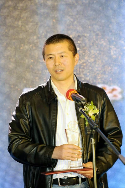 Chinese Novelist Feiyu Attends Award Ceremony Fuyang City East Chinas — Stock Photo, Image