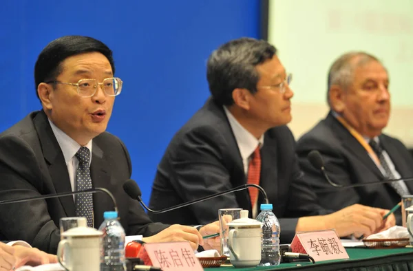 Esquerda Yuyi Diretor Shanghai Sports Association Hua Vice Diretor Comitê — Fotografia de Stock