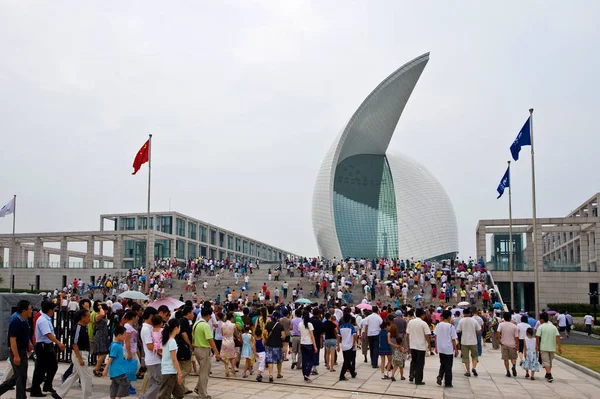 Turist Shanghai China Çin Deniz Müzesi Temmuz 2010 Kalabalık — Stok fotoğraf