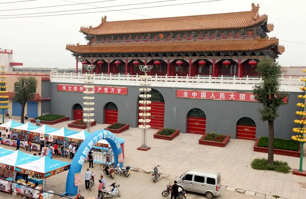 Portão Semelhante Tiananmen Rostrum Entrada Para Cidade Proibida Pequim Retratado — Fotografia de Stock