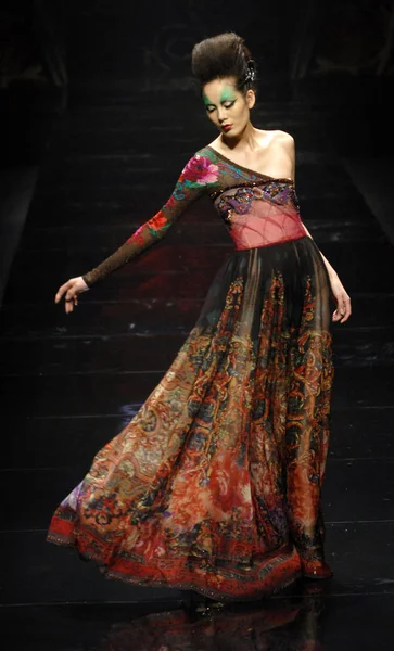 Sfilata Moda Denghao Alla China 2012 Spring Summer Fashion Week — Foto Stock