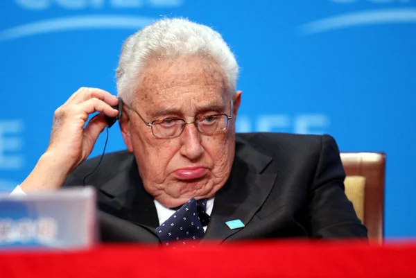 Usas Tidligere Utenriksminister Henry Kissinger Deltar Den Andre Globale Tenketoppmøtet – stockfoto