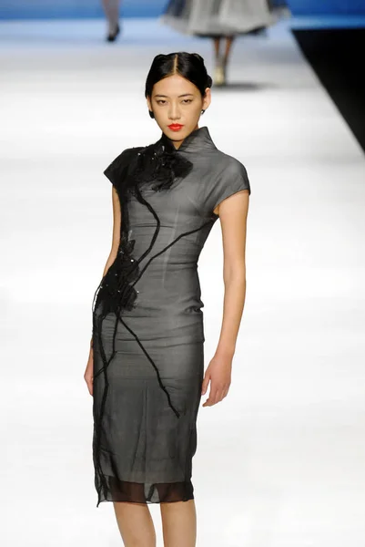 Chuyan Módní Přehlídka Jaro Léto 2012 Čína Fashion Week Pekingu — Stock fotografie