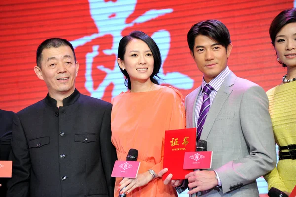 Sinistra Regista Cinese Changwei Attrice Cinese Zhang Ziyi Cantante Attore — Foto Stock