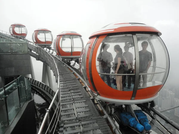 Tekintettel Világ Legnagyobb Ferris Wheel Tetején Canton Tower Guangzhou Város — Stock Fotó