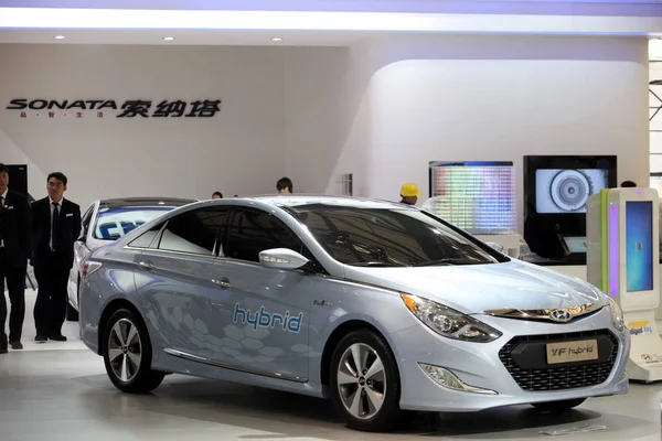 Hyundai Hibrid Látható Megjelenítés Előtt Shanghai Nemzetközi Autó Kiállítás Ismert — Stock Fotó