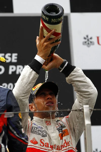Brit Pilóta Lewis Hamilton Mclaren Mercedes Csapat Ünnepli Győzelmét Miután — Stock Fotó
