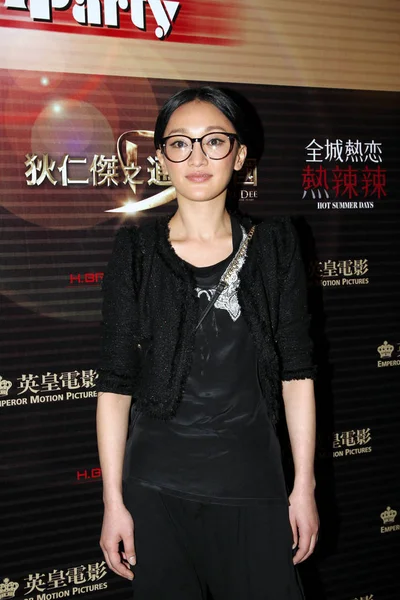 中国女演员周迅出席2011年4月18日在中国香港举行的第30届香港电影大奖晚会 — 图库照片