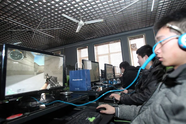 Chiński Internautów Grać Gry Kawiarence Internetowej Mieście Shuangyashan Północno Wschodniej — Zdjęcie stockowe