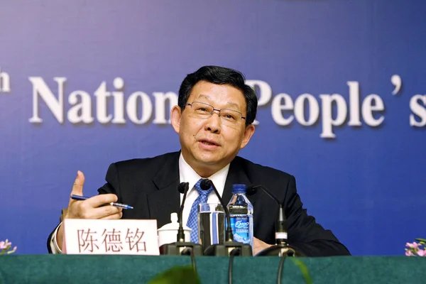 陳デミング 大臣の中国の商取引は 2011 中国の人々 の偉大なホールで第 回国立民族会議 Npc 番目のセッション中に記者会見で質問に答える — ストック写真