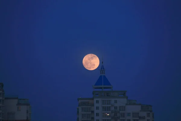 Luna Piena Sorge Sulla Città Jilin Provincia Jilin Marzo 2011 — Foto Stock