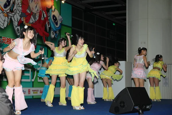 Участники Японской Женской Поп Группы Ske48 Выступают Мини Концерте Время — стоковое фото