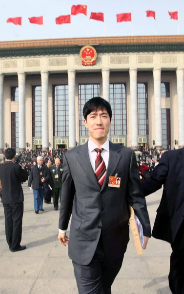 Estrella China Liu Xiang Fotografiada Frente Gran Salón Del Pueblo —  Fotos de Stock