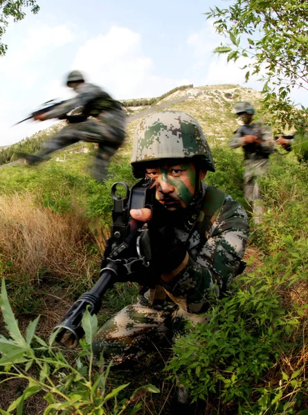 Tentara Pla Cina Mengambil Bagian Dalam Kompetisi Pelatihan Teroris Kota — Stok Foto