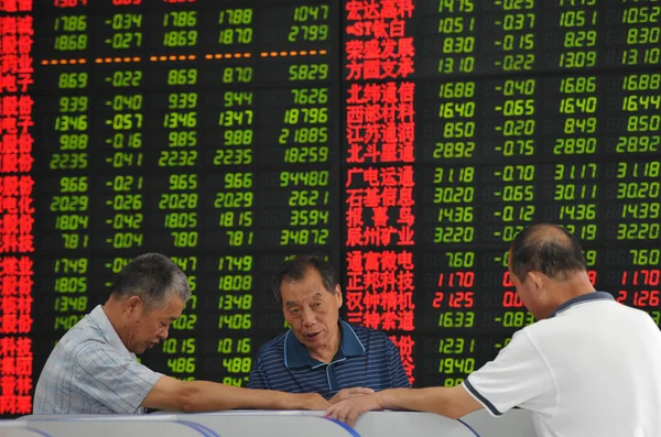 Investor Cina Melihat Harga Saham Hijau Untuk Harga Jatuh Sebuah — Stok Foto