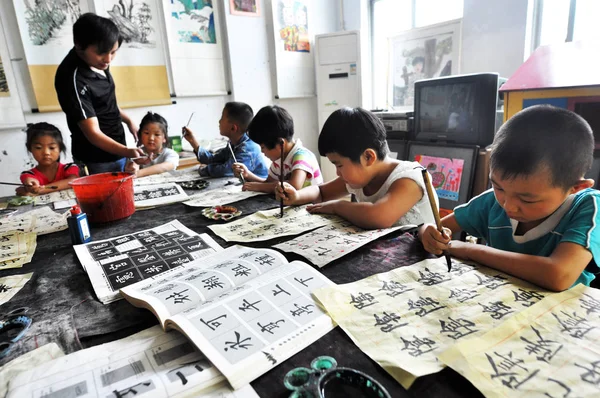 Öğrenciler Zhouping Bir Sınıfta Kaligrafi Öğrenmek Doğu Çin Shandong Eyaleti — Stok fotoğraf