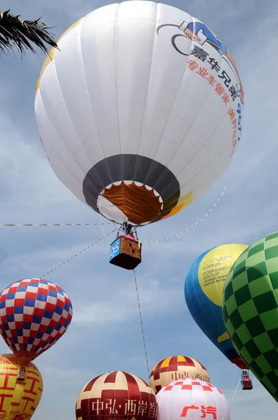 Hete Lucht Ballonnen Worden Afgebeeld Het Evergreen Park Voor Opening — Stockfoto