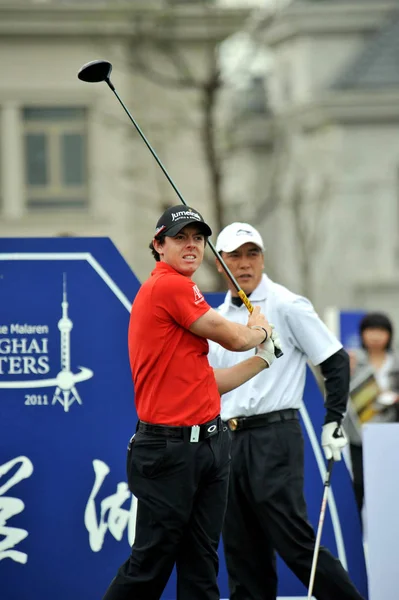 Rory Mcilory Irlanda Norte Assiste Seu Tee Shot Durante Torneio — Fotografia de Stock