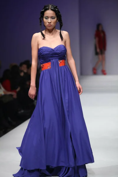 Pokaz Mody Qudingnan Chinach 2012 Wiosna Lato Fashion Week Pekinie — Zdjęcie stockowe