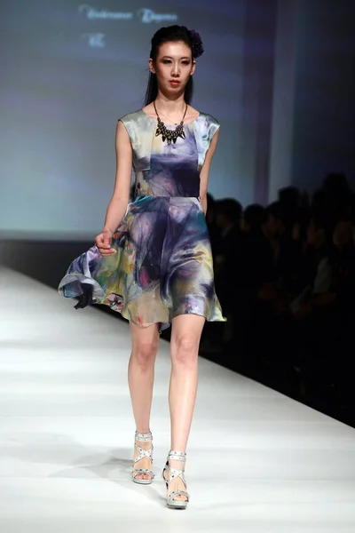 Pokaz Mody Undercover Elegancji Tydzień Mody Jesień Zima 2011 Shanghai — Zdjęcie stockowe