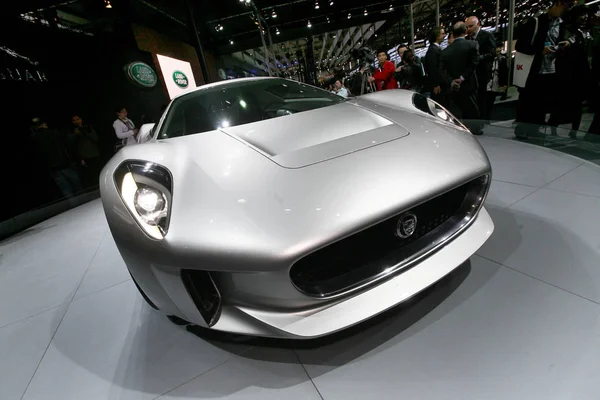 Концепция Jaguar X75 Представлена Xiv Шанхайской Международной Выставке Автомобильной Промышленности — стоковое фото