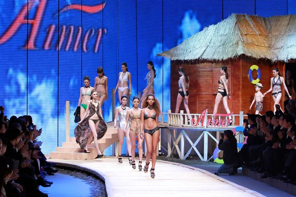 Aimer Swimwear Desfile Moda China Fashion Week Outono Inverno 2011 — Fotografia de Stock