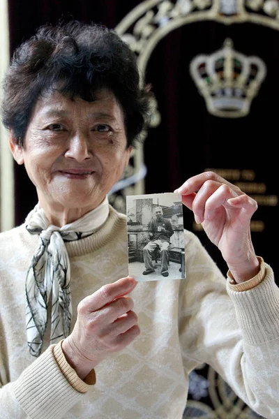 Zhou Huizhen Daughter Chu Childhood Playmate Vera Sasson Shows Old — Stock Photo, Image