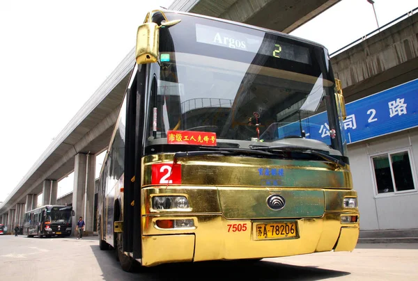 Los Parques Autobuses Dorados Terminal Autobuses Argos Nanjing Provincia Chinas —  Fotos de Stock