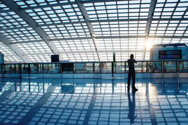 Man Calls Beijing Capital International Airport Terminal Beijing China September — Stock Photo, Image