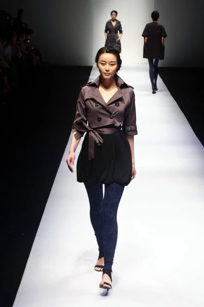 Молодые Дизайнеры Показа Мод Xiu Время Весенней Летней Недели Моды — стоковое фото