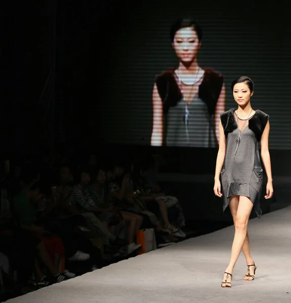 Modell Felvonulások Megmutatni Teremtés Taipei Stílus Divat Show Tajvani Divat — Stock Fotó