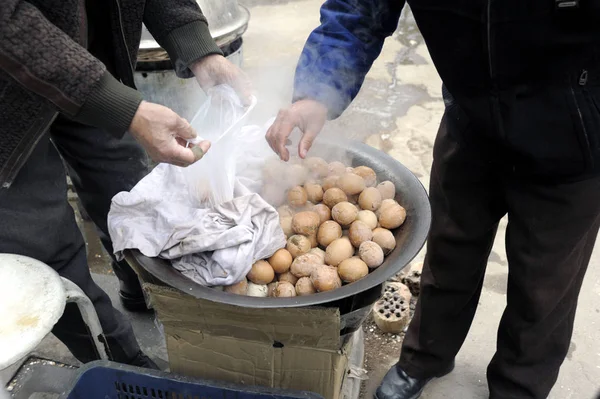 Local Residents Shop Virgin Eggs Dongxiang City East Chinas Zhejiang — Stock Photo, Image