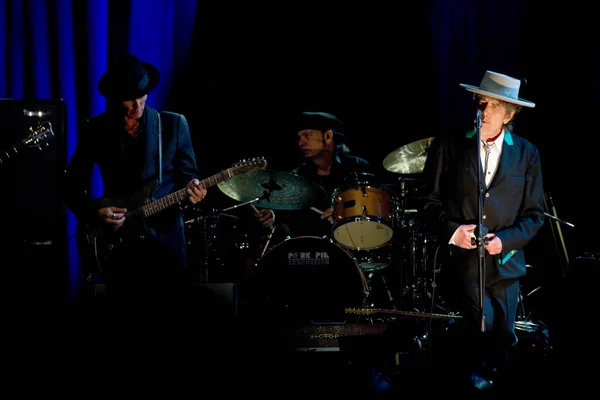 Americký Hudební Legenda Bob Dylan Jeho Kapela Provést Jeho Koncertě — Stock fotografie