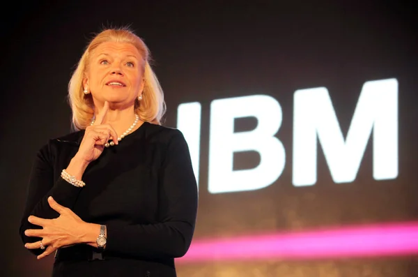 Ginni Rometty Vicepresidenta Senior Ibm Corporation Pronuncia Discurso Ibm Forum — Foto de Stock