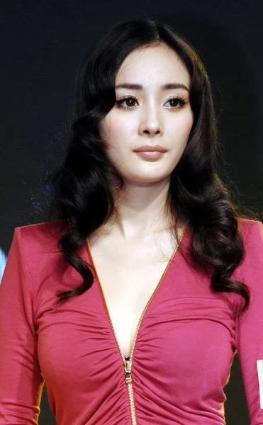 Die Chinesische Schauspielerin Yang Nimmt Einer Werbeveranstaltung Für Lux Unilever — Stockfoto
