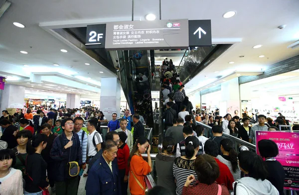 Kunder Publiken Ett Köpcentrum Nationaldagen Semester Nanjing City East Chinas — Stockfoto