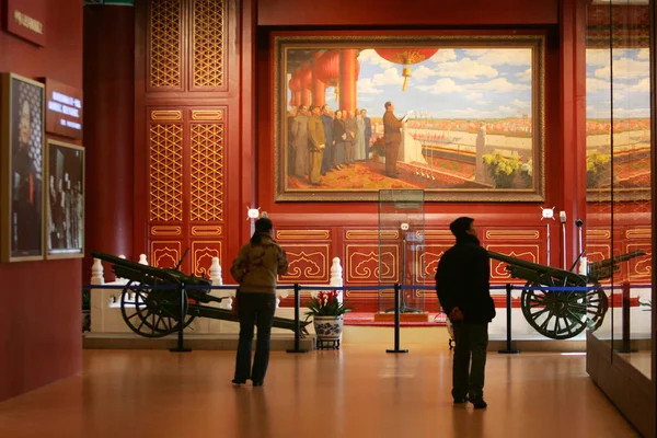 Látogatók Nézd Meg Kiállítást Kínai Nemzeti Múzeum Pekingben Kínában Március — Stock Fotó