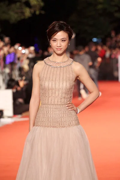 中国女優タン ウェイの 黄金馬の授賞式において 台湾の新竹に 2011 日レッド カーペットの写真です — ストック写真