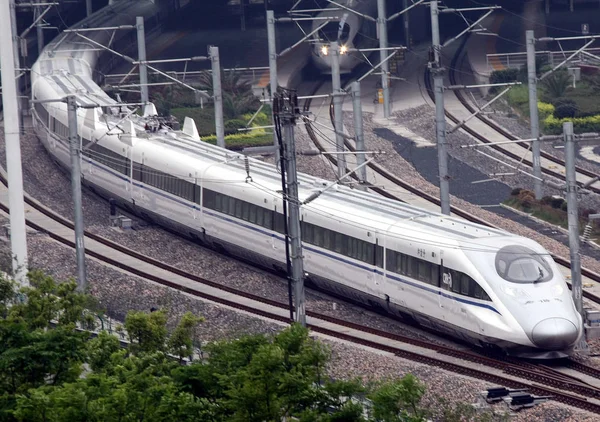 Crh China Railway High Speed Pociąg Odbiega Dworca Kolejowego Hongqiao — Zdjęcie stockowe