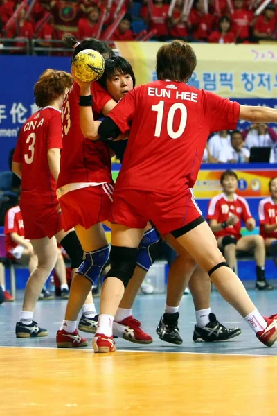 Les Joueuses Japon Bleu Les Joueuses Corée Sud Participent Match — Photo