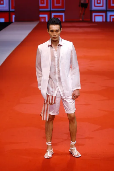 Tries Desfile Moda Masculina China 2012 Primavera Verão Fashion Week — Fotografia de Stock
