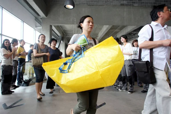 Los Clientes Chinos Van Compras Tienda Ikea Ciudad Beicai Pudong —  Fotos de Stock