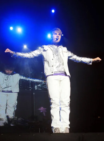 カナダのポップと 歌手ジャスティン ビーバーを 2011 日台北 彼のコンサートで実行 — ストック写真