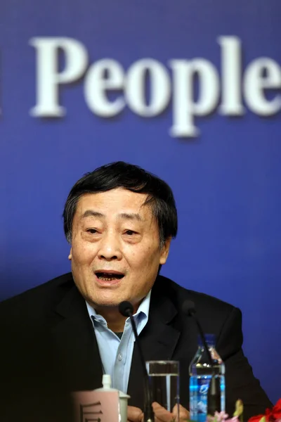 Zong Qinghou Presidente Ceo Del Grupo Wahaha Responde Una Pregunta —  Fotos de Stock